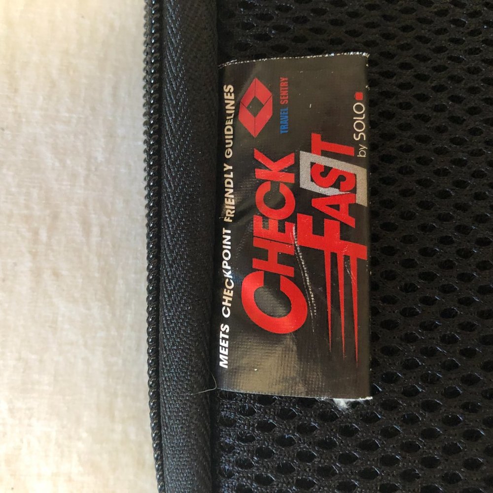 LAPTOP PROTECTIVE COVER - Picture 2 of 2